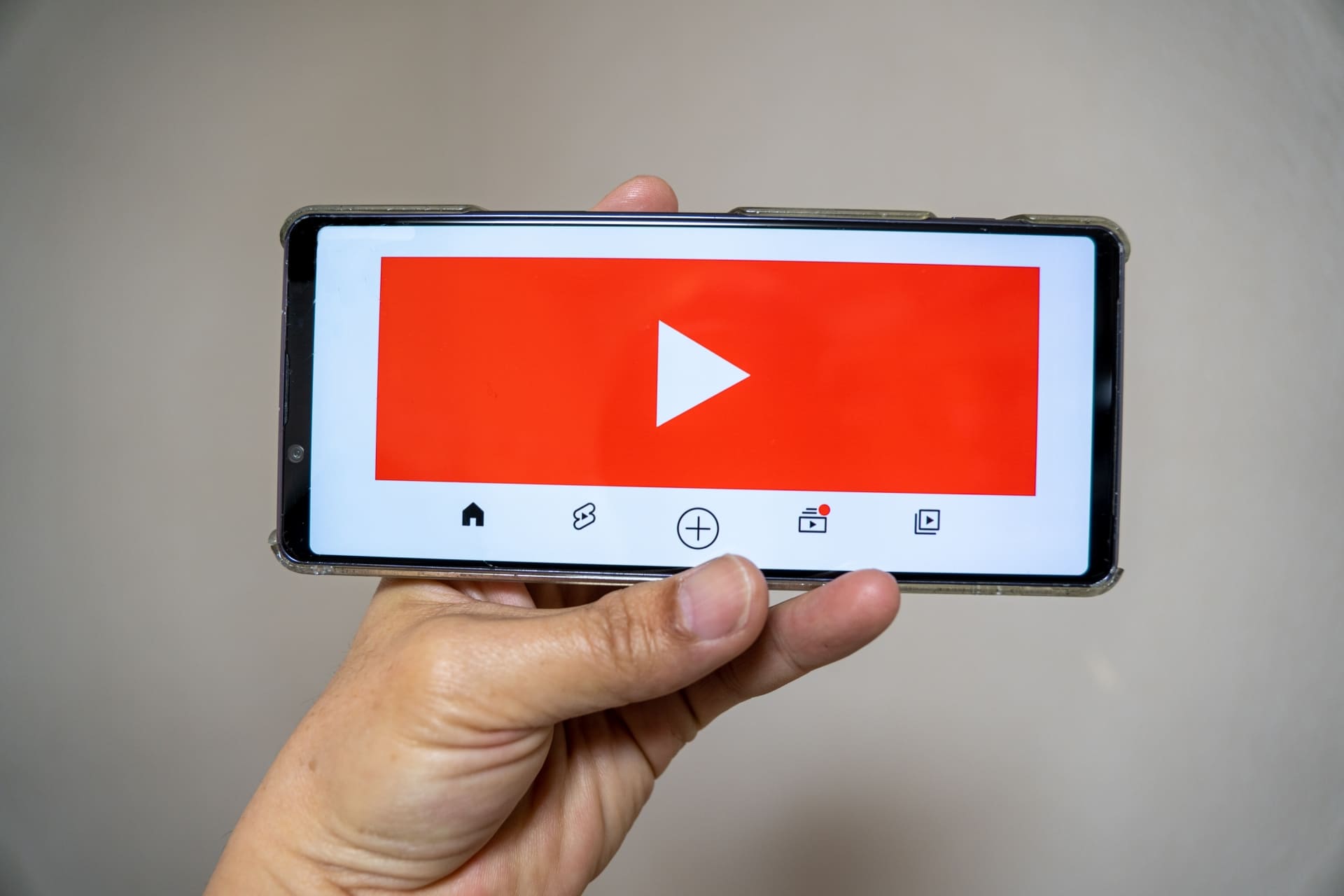 ビデオマーケティング：YouTubeやTikTokで集客を拡大